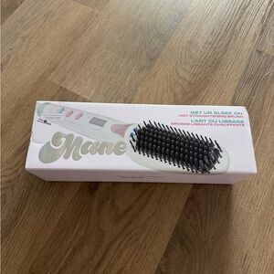 Mane Hot Straightening Brush